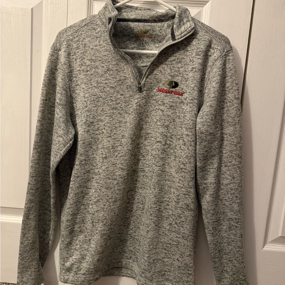 Mossy Oak Gray Zip Up Sweater with Ribbed Cuffs